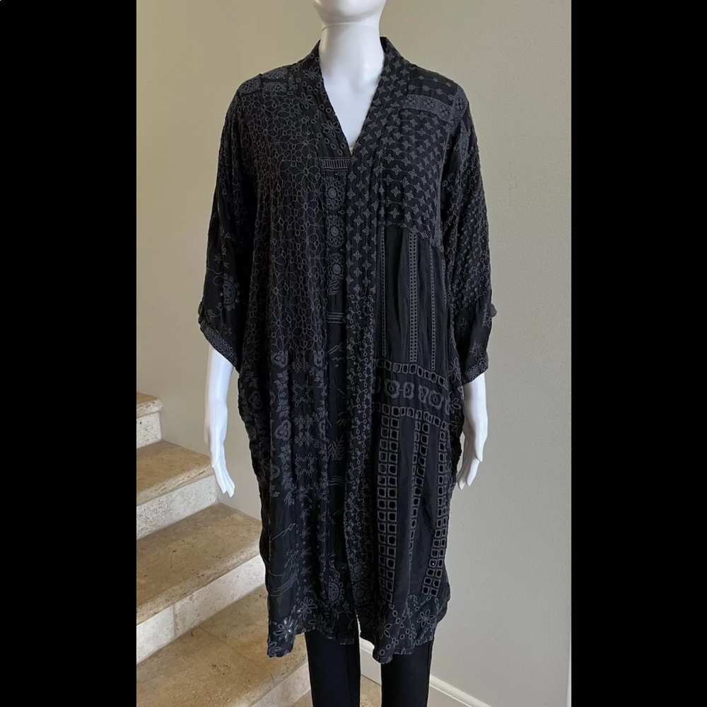 Johnny Was Kimono Tunic Black with Grey Eyelet Embroidered Size Small Fits most - Picture 1 of 9